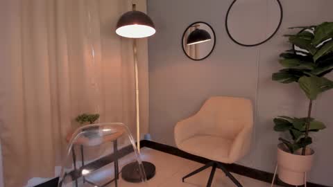 Lia online show from February 12, 1:06 pm