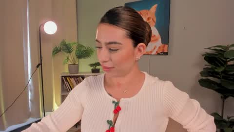 Lia online show from May 22, 2:22 pm
