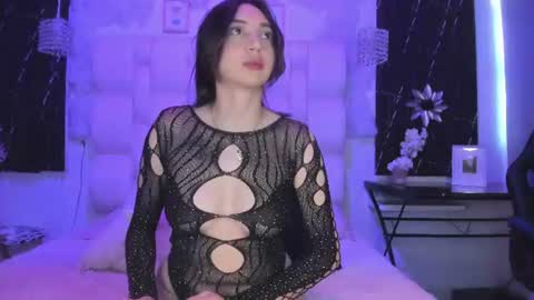 Snapshot of liarossi_ chatting on July 10, 11:46 am liarossi_ online show from July 10, 11:46 am