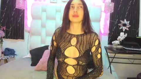 Snapshot of liarossi_ chatting on July 23, 12:36 pm liarossi_ online show from July 23, 12:36 pm