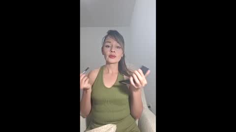 liarysmaag17 online show from May 20, 1:12 am