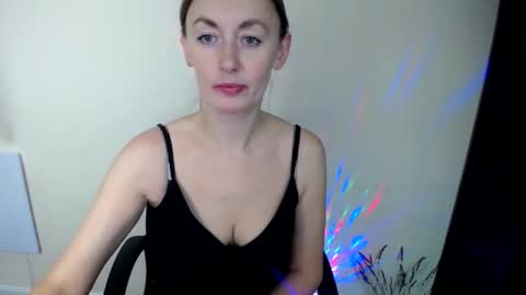 Lia online show from December 20, 8:10 am