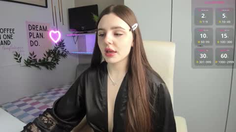Snapshot of liawoow chatting on October 13, 1:44 pm Lia online show from October 13, 1:44 pm