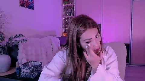 libra_mia online show from September 18, 6:48 am