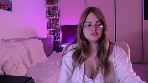 libra_mia online show from September 23, 4:15 am