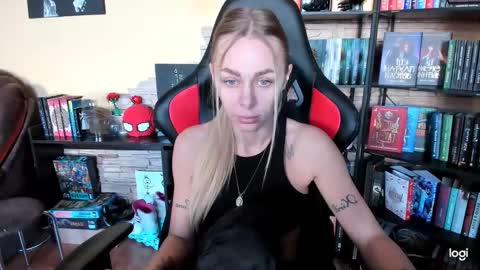 Anna online show from February 2, 9:19 am