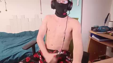 Snapshot of liegar606011 chatting on February 3, 12:21 pm liegar606011 online show from February 3, 12:21 pm