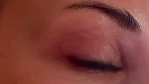 Snapshot of lierie chatting on February 10, 12:53 pm its my birthday today so im offline but id be so happy if you felt like sending me a birthday love while im away online show from February 10, 12:53 pm