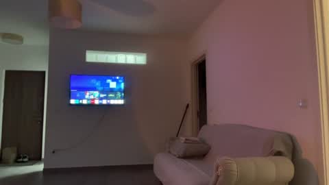 Snapshot of liferacw chatting on June 18, 8:57 pm SofieXxxDoll online show from June 18, 8:57 pm