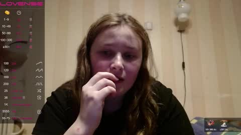 light_lunaa online show from February 6, 11:57 am