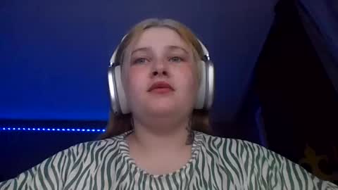 light_lunaa online show from June 29, 3:34 pm