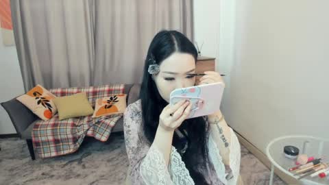 Snapshot of light_my_f1re chatting on April 24, 7:11 am Melissa online show from April 24, 7:11 am