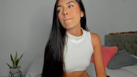 Snapshot of lightshine_ chatting on May 21, 1:56 am Maddie online show from May 21, 1:56 am