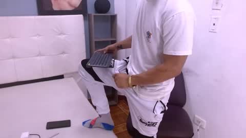 Lihan online show from February 14, 4:04 am