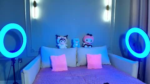 Lihn Pham online show from December 20, 3:24 am