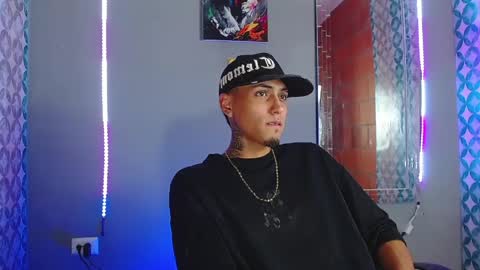 Daniel online show from April 4, 11:02 pm