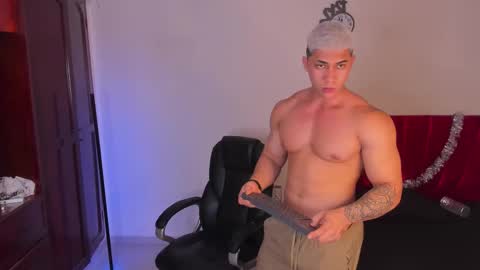 liiam_jesus online show from November 25, 3:28 am