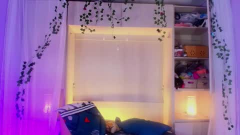         online show from September 13, 12:05 pm