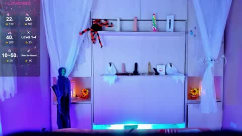         online show from October 17, 11:46 am