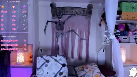         online show from October 23, 11:42 am