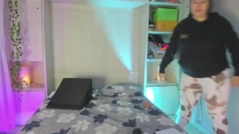         online show from February 9, 11:36 am