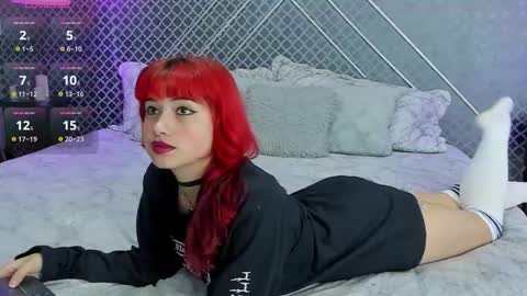Snapshot of liilith_bloom chatting on October 20, 8:09 pm Lilith online show from October 20, 8:09 pm