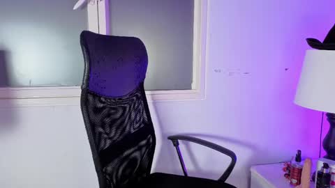 liilithstone online show from March 24, 2:16 am