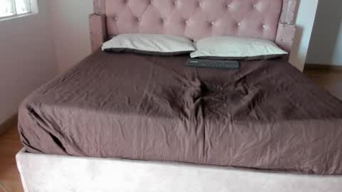 Snapshot of liittle__baby chatting on January 31, 7:11 pm Valery online show from January 31, 7:11 pm