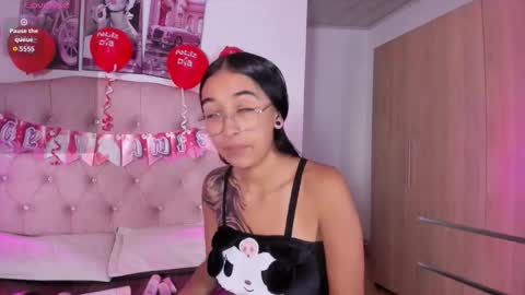 Snapshot of liittle__baby chatting on February 14, 11:40 am Valery online show from February 14, 11:40 am