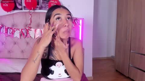 Snapshot of liittle__baby chatting on February 23, 12:13 pm Valery online show from February 23, 12:13 pm