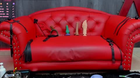 Nini - online show from December 18, 12:40 pm