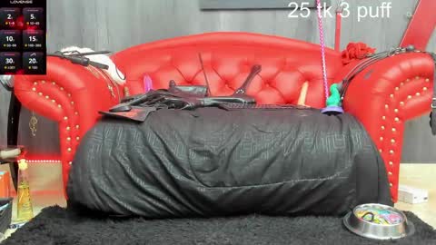 Snapshot of liittledollyx chatting on June 2, 11:34 am Nini - online show from June 2, 11:34 am