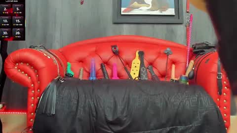 Snapshot of liittledollyx chatting on June 10, 11:53 am Nini - online show from June 10, 11:53 am