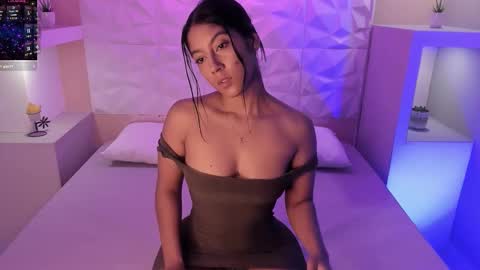 LiizJones online show from November 19, 4:18 pm