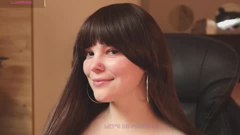 likaaberry online show from November 17, 6:24 pm