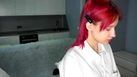 Emi online show from October 12, 12:04 pm