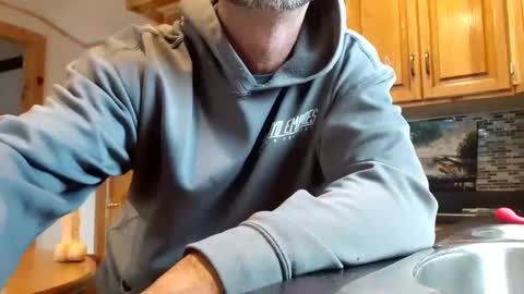 St pierre online show from October 26, 4:02 pm