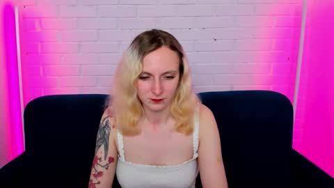 likilip online show from November 7, 1:27 am