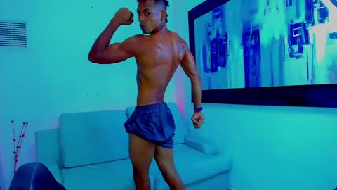 Snapshot of lil___king chatting on April 10, 5:50 pm Lil KIng online show from April 10, 5:50 pm
