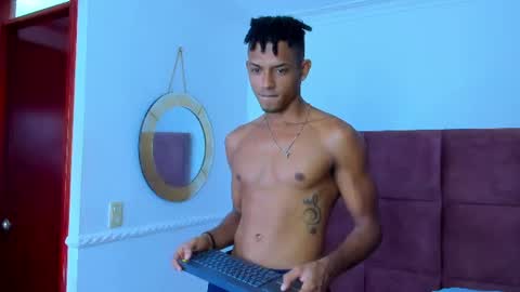 Lil KIng online show from July 29, 3:54 pm
