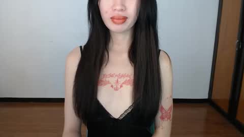 lil_arcii online show from April 7, 5:57 pm