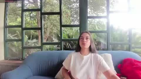 Snapshot of lil_aurora_ chatting on July 2, 3:40 pm Lil Auroa online show from July 2, 3:40 pm