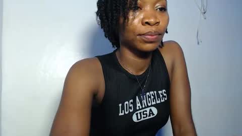 Snapshot of lil_baddie0 chatting on February 24, 7:45 pm lil_baddie0 online show from February 24, 7:45 pm