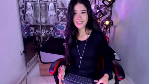 Snapshot of lil_cey chatting on September 30, 7:30 pm Lili Cey online show from September 30, 7:30 pm