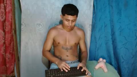 lil_condor_baby online show from September 26, 1:53 am