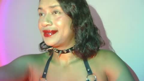 Snapshot of lil_ith chatting on May 19, 1:22 am Lilith online show from May 19, 1:22 am