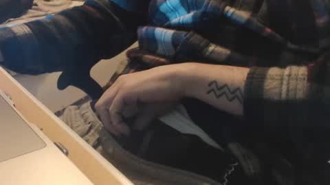 lil_j_ online show from January 15, 8:23 pm