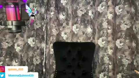 Snapshot of lil_momma422 chatting on November 4, 8:13 am MOMMA LUV online show from November 4, 8:13 am