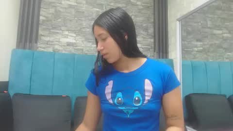 Snapshot of lil_rose2006 chatting on November 3, 9:43 am lil_rose2006 online show from November 3, 9:43 am