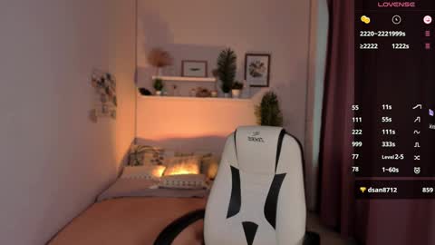  YOUR LIL STEPHANIE  online show from December 14, 10:24 am